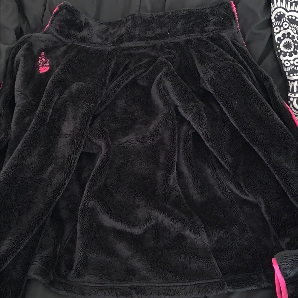 North face - Picture 3 of 3